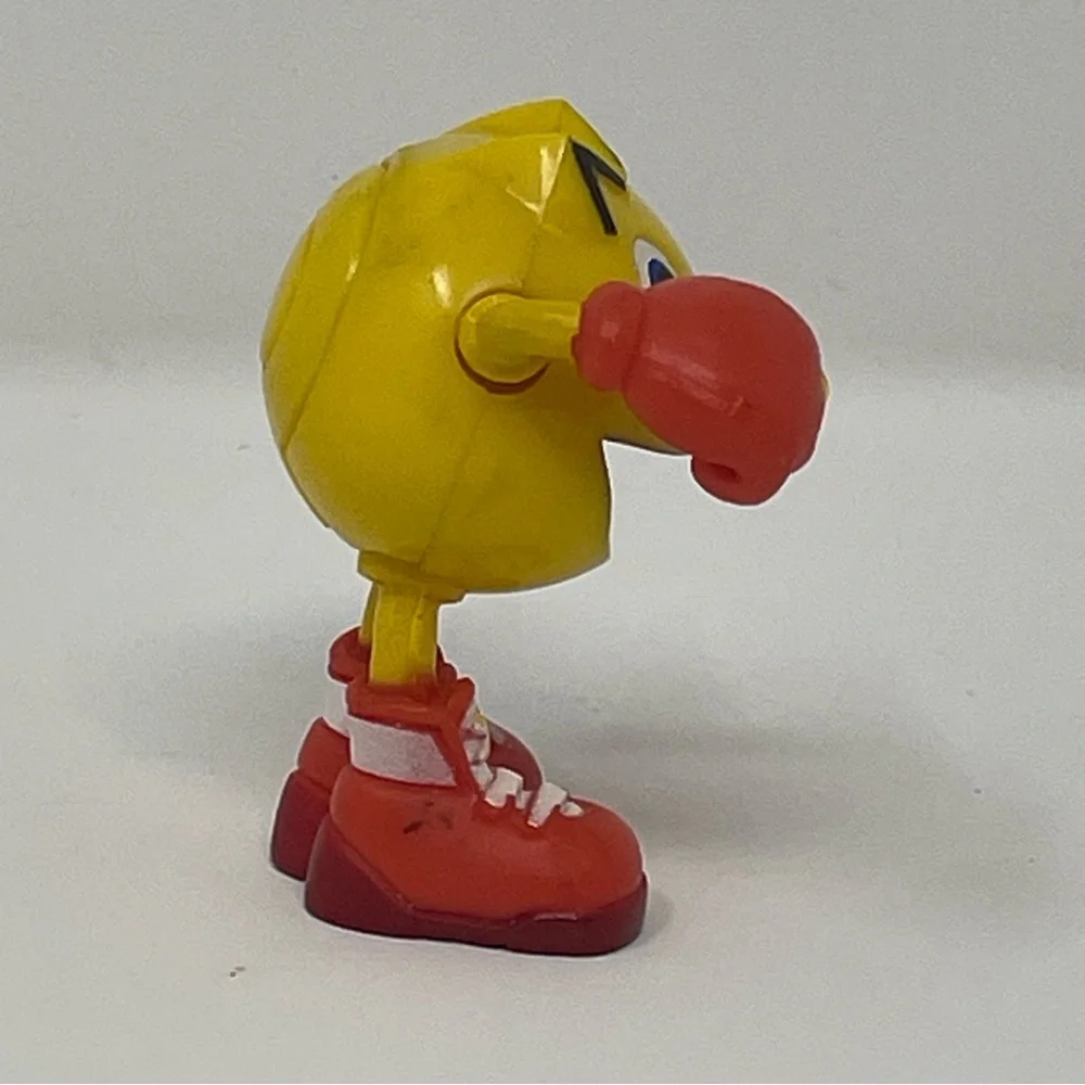 Pacman mini figure‎ 2” flashlight CandyRific promo